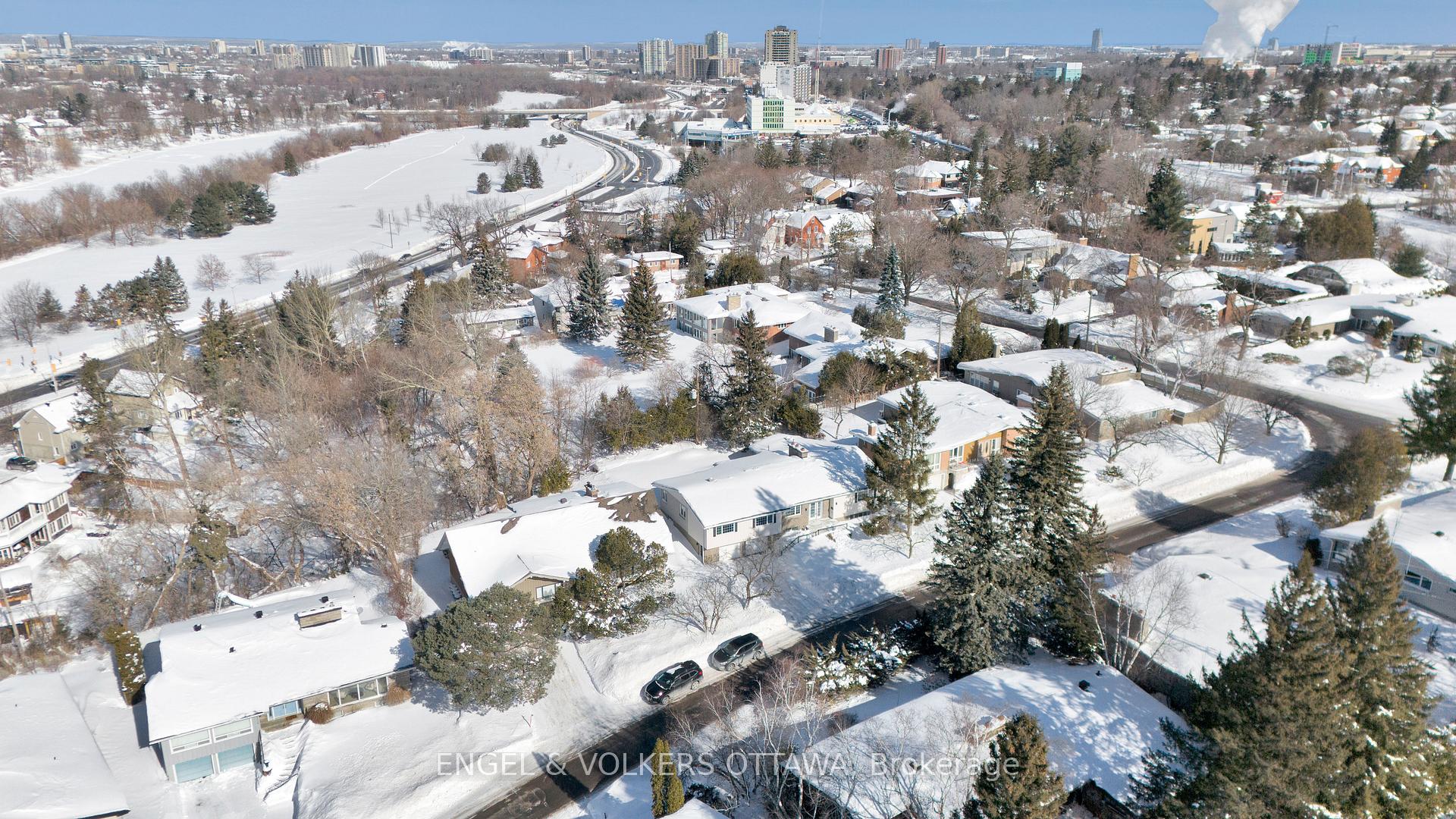 Photo 33 of 2044 Chalmers Road, Ottawa, Faircrest Heights — HOMEH