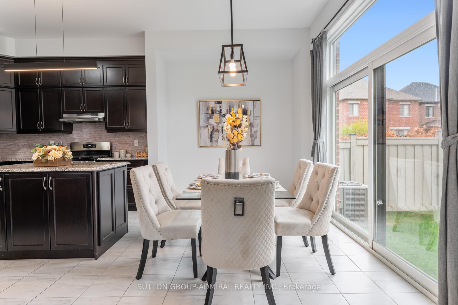 Photo 13 of 137 Faust Ridge, Vaughan, Kleinburg — HOMEH