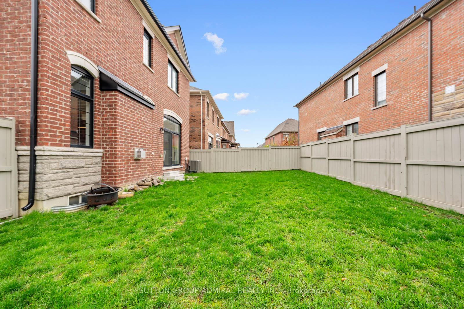 Photo 36 of 137 Faust Ridge, Vaughan, Kleinburg — HOMEH
