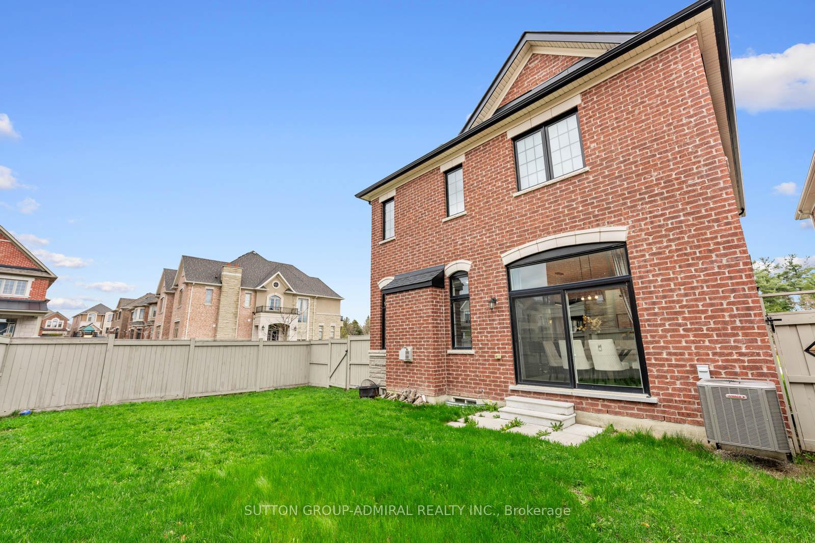 Photo 38 of 137 Faust Ridge, Vaughan, Kleinburg — HOMEH
