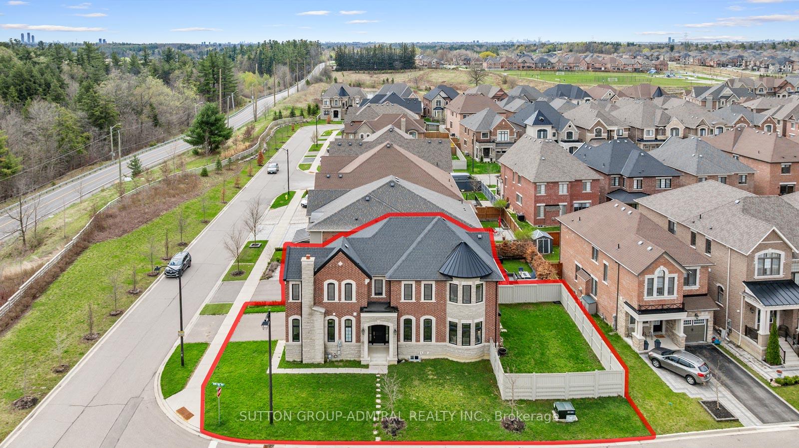 Photo 40 of 137 Faust Ridge, Vaughan, Kleinburg — HOMEH