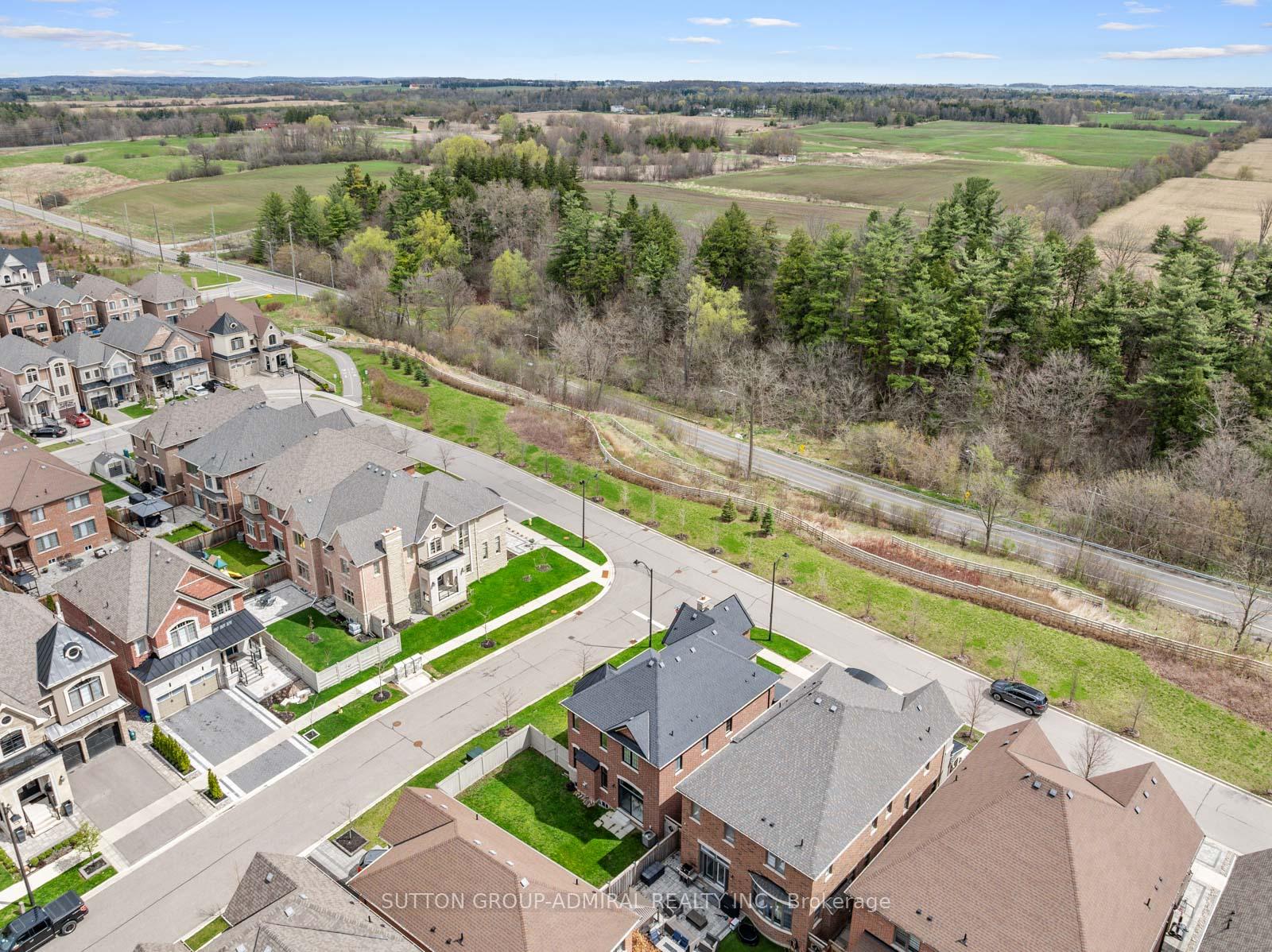 Photo 43 of 137 Faust Ridge, Vaughan, Kleinburg — HOMEH