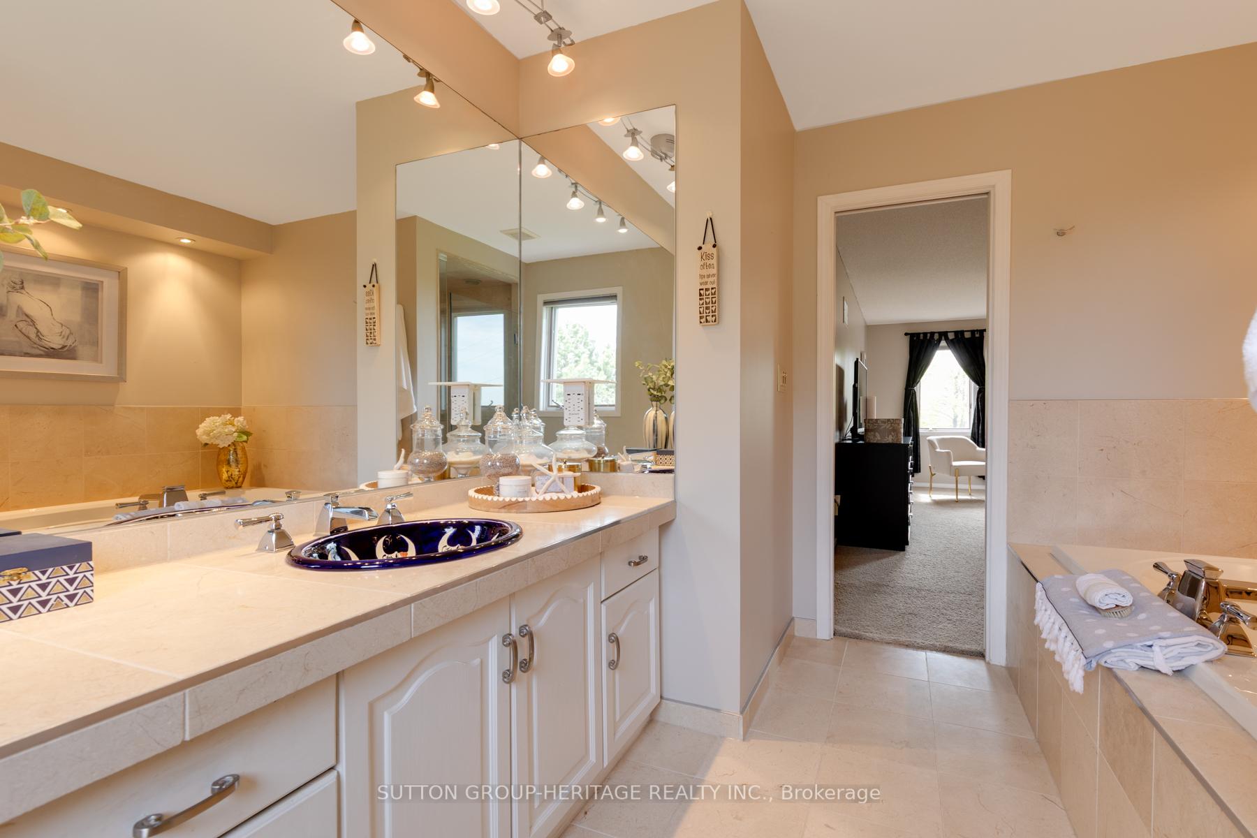 Photo 25 of 16 Winter Court, Whitby, Blue Grass Meadows — HOMEH