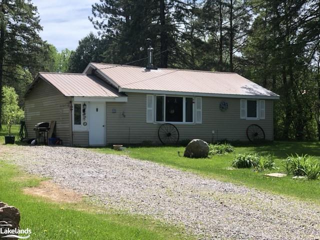 Photo 4 of 25 Doe Lake Road, Armour, Katrine — HOMEH