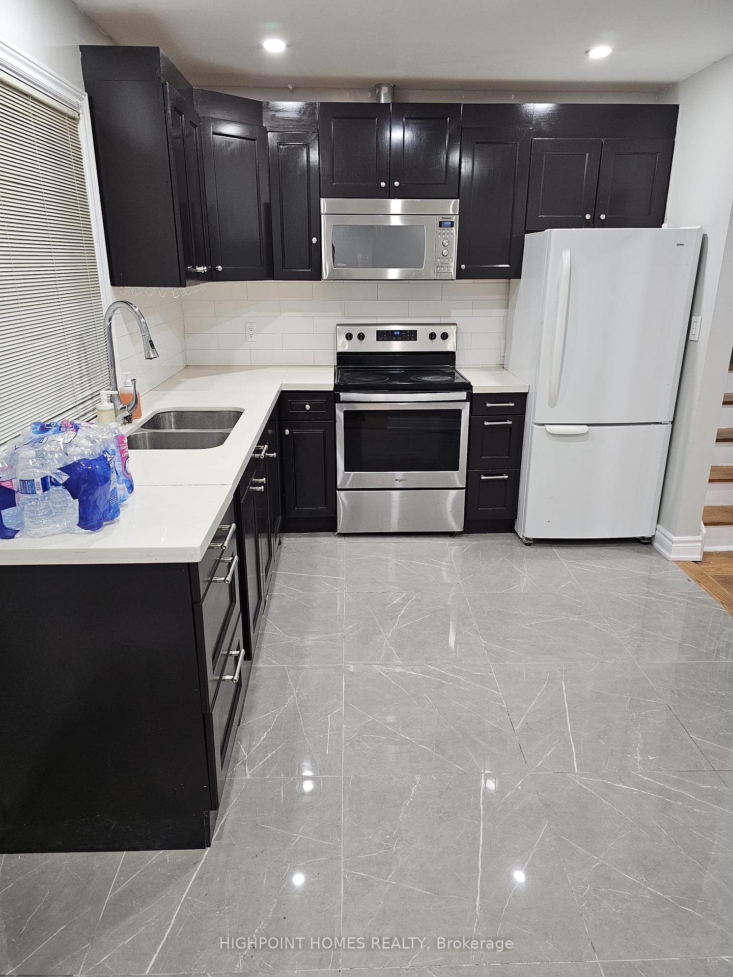 Photo 4 of 13 Sherwood Forest Drive, Markham, Bullock — HOMEH