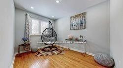 Photo 5 of 13 Sherwood Forest Drive, Markham, Bullock — HOMEH