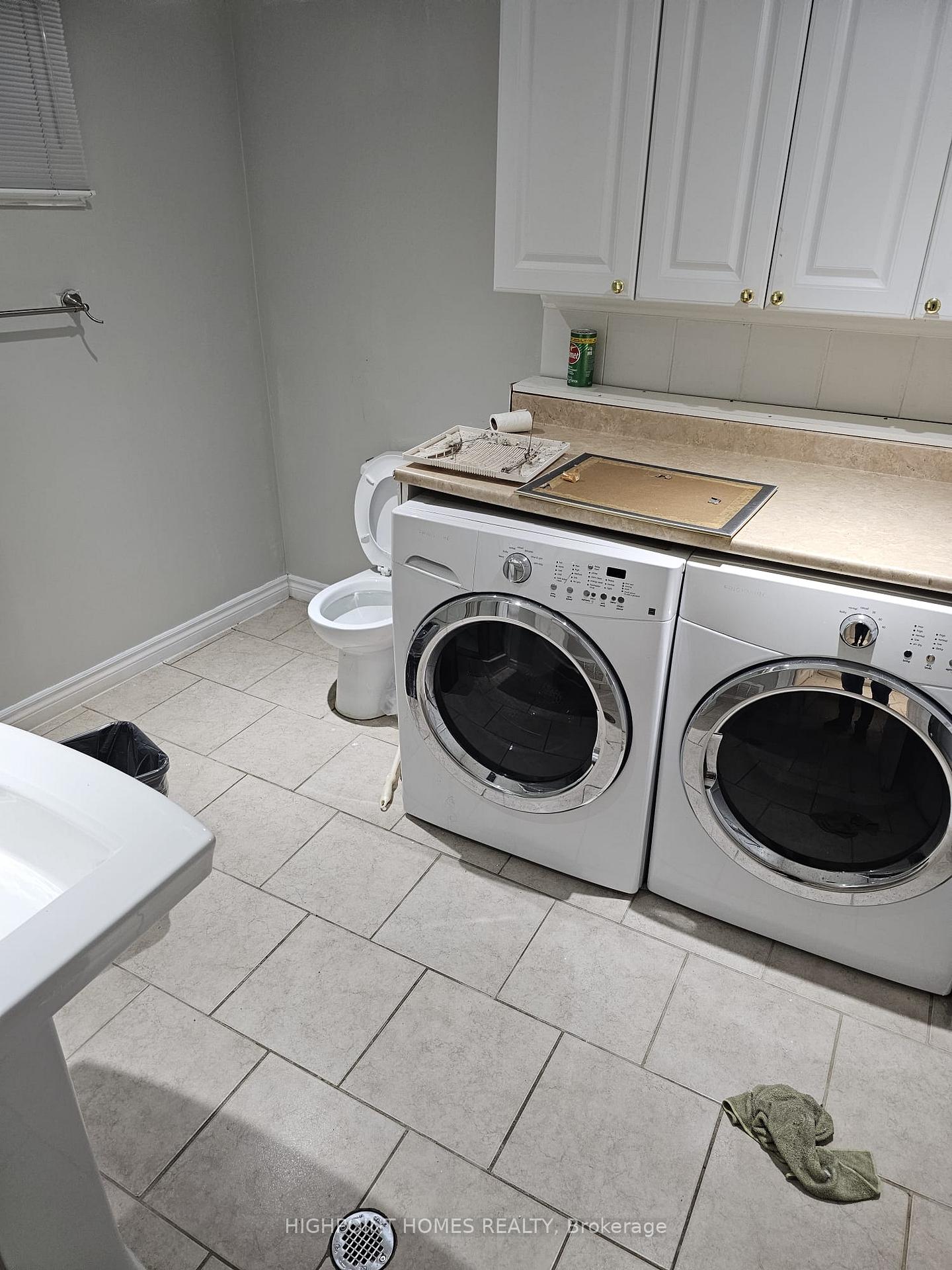Photo 12 of 13 Sherwood Forest Drive, Markham, Bullock — HOMEH