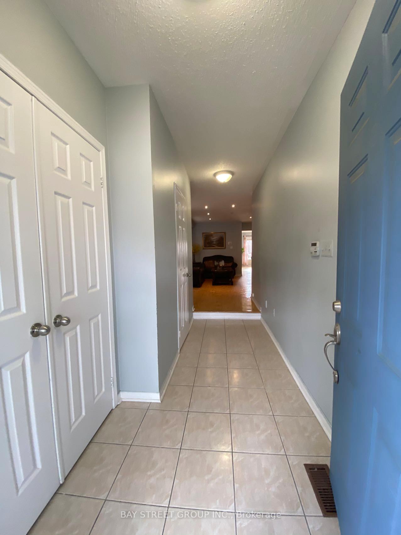 Photo 2 of 27 Neuchatel Avenue, Vaughan, Vellore Village — HOMEH