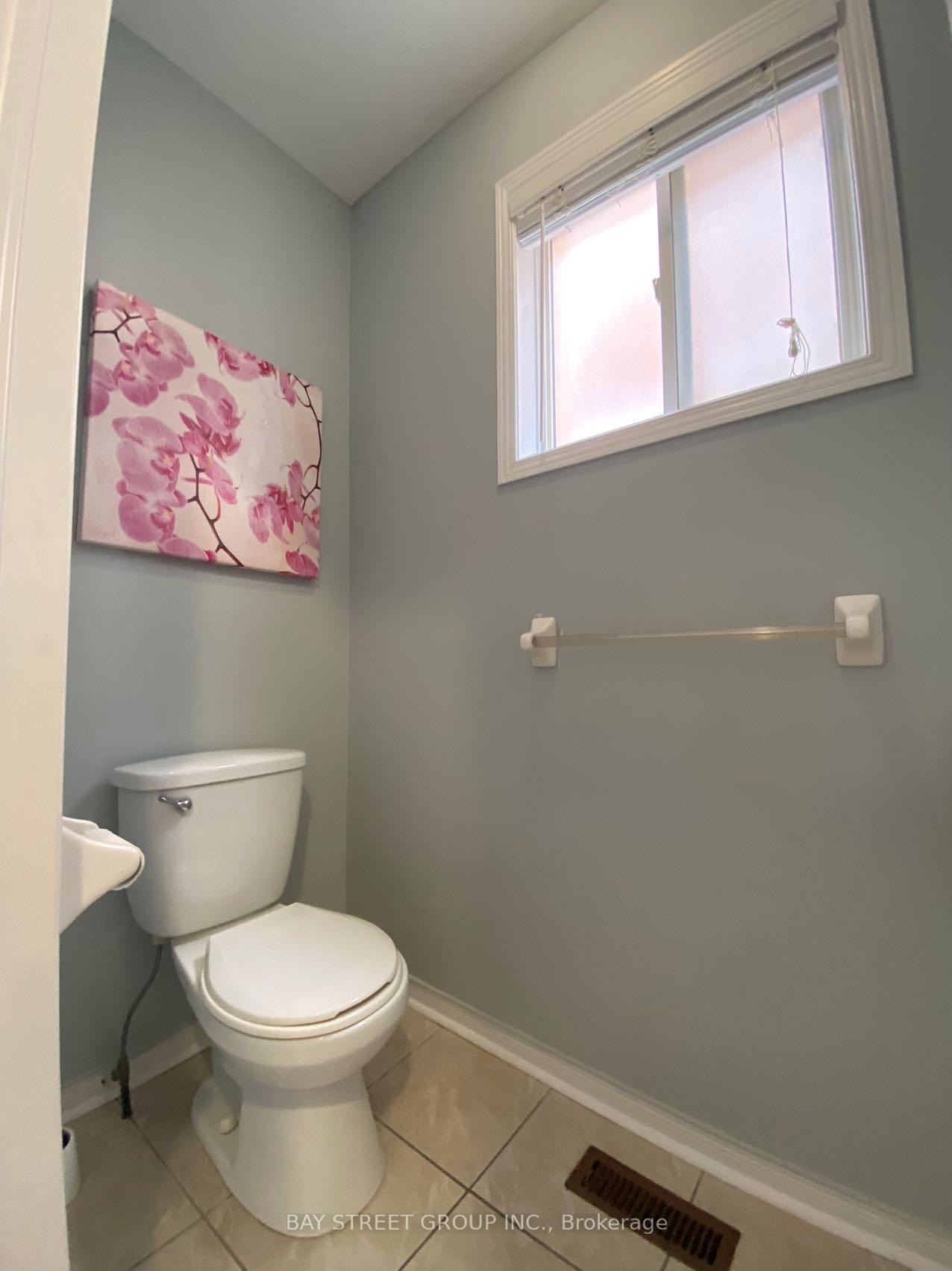 Photo 12 of 27 Neuchatel Avenue, Vaughan, Vellore Village — HOMEH