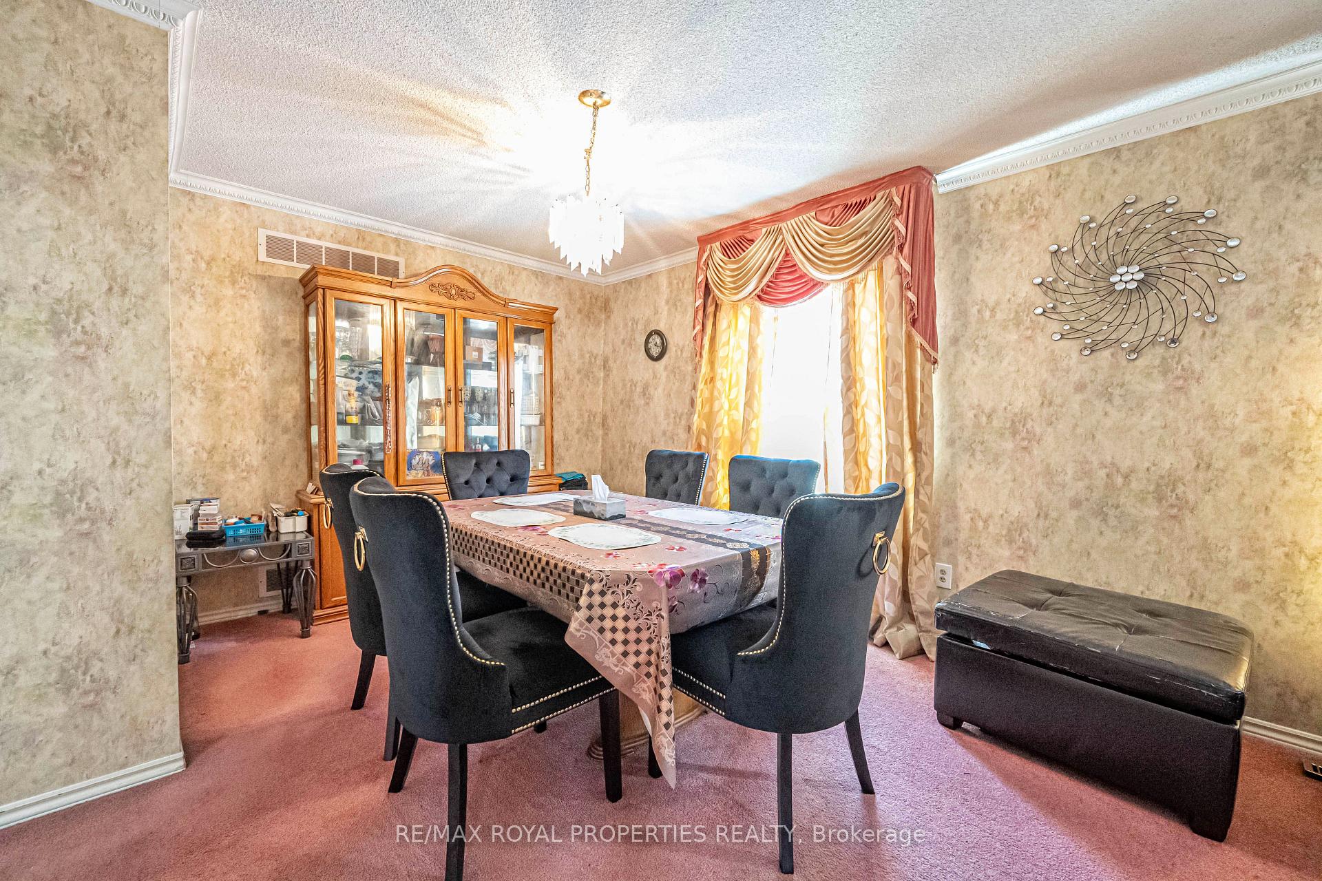 Photo 7 of 49 Page Crescent, Markham, Milliken Mills East — HOMEH