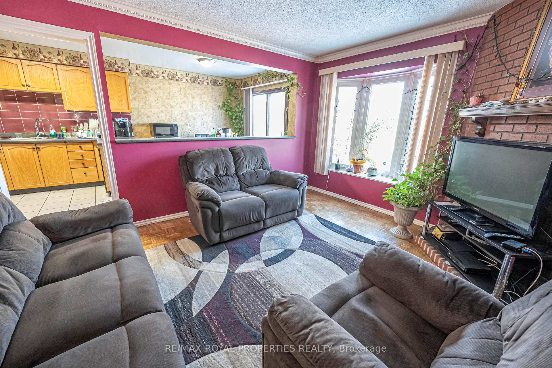 Photo 10 of 49 Page Crescent, Markham, Milliken Mills East — HOMEH