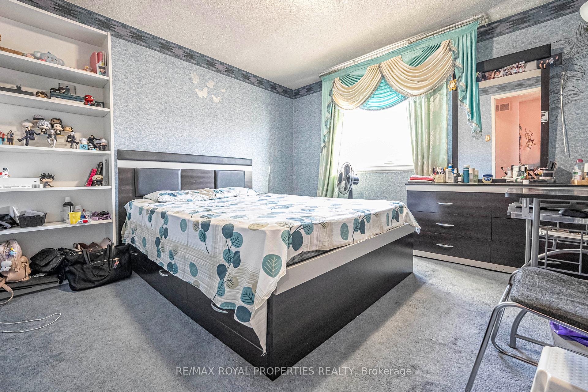 Photo 23 of 49 Page Crescent, Markham, Milliken Mills East — HOMEH