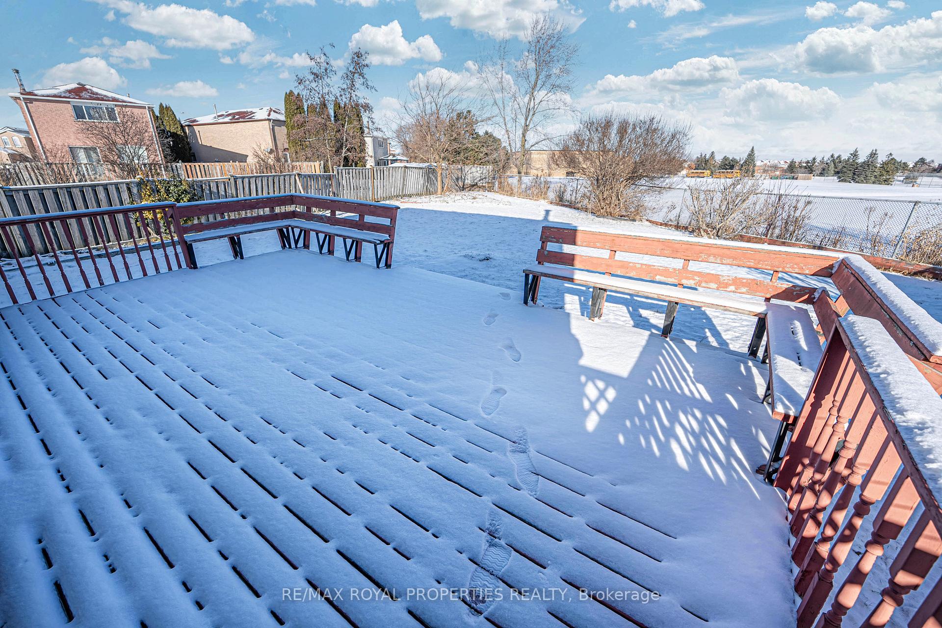 Photo 31 of 49 Page Crescent, Markham, Milliken Mills East — HOMEH