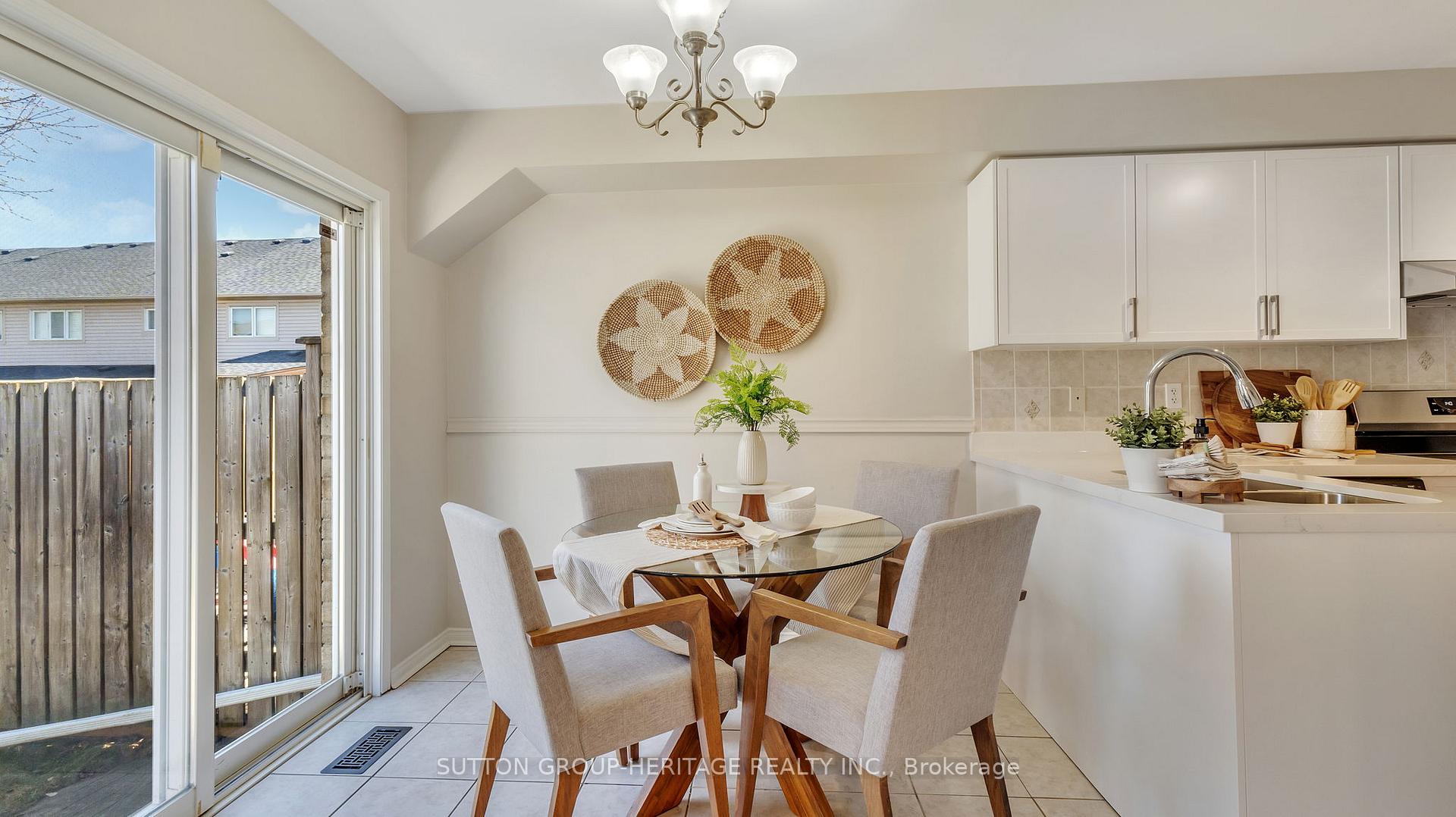 Photo 10 of 42 Odessa Crescent, Whitby, Rolling Acres — HOMEH