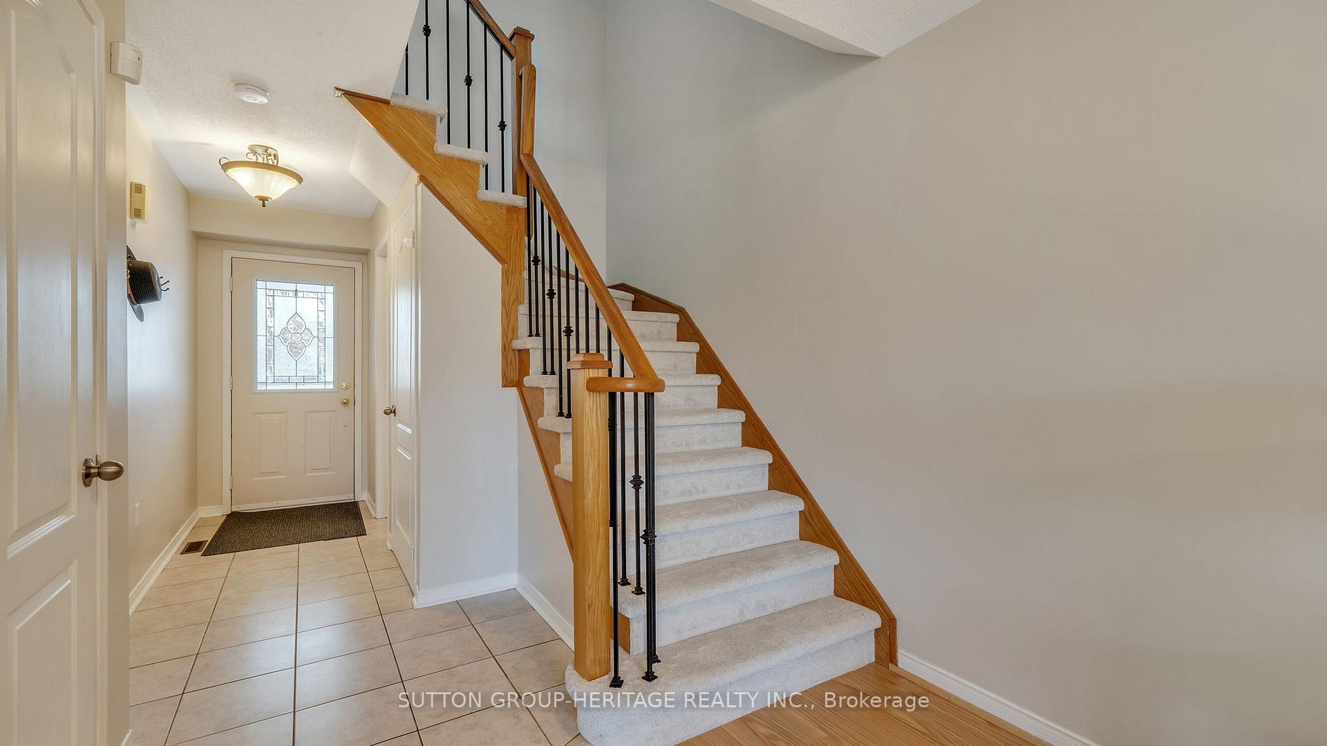 Photo 15 of 42 Odessa Crescent, Whitby, Rolling Acres — HOMEH