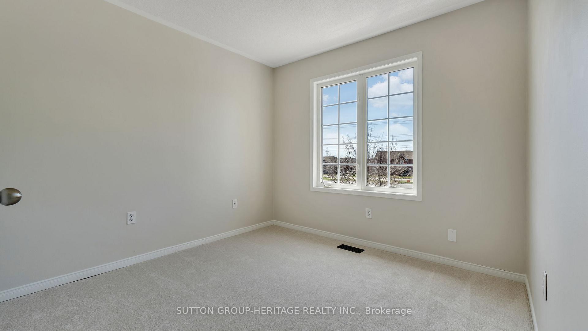Photo 21 of 42 Odessa Crescent, Whitby, Rolling Acres — HOMEH
