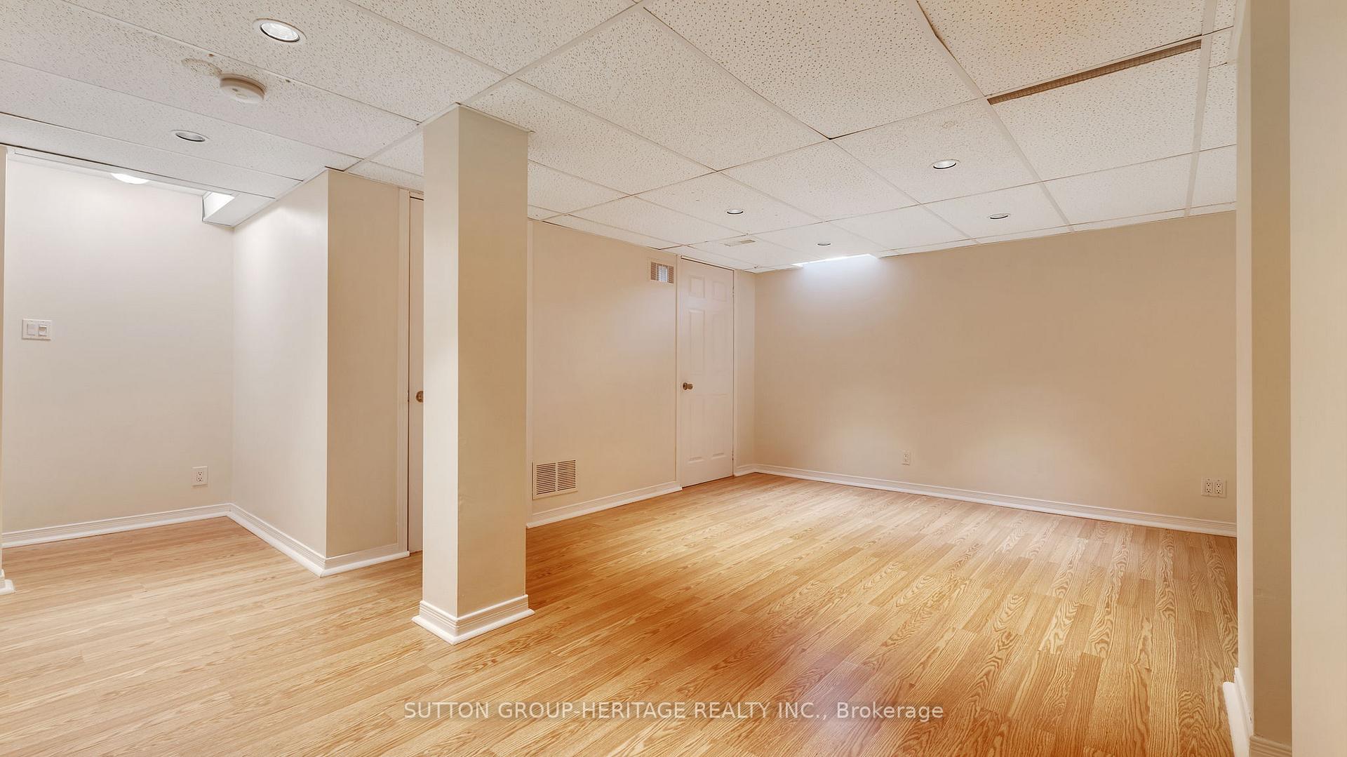 Photo 29 of 42 Odessa Crescent, Whitby, Rolling Acres — HOMEH