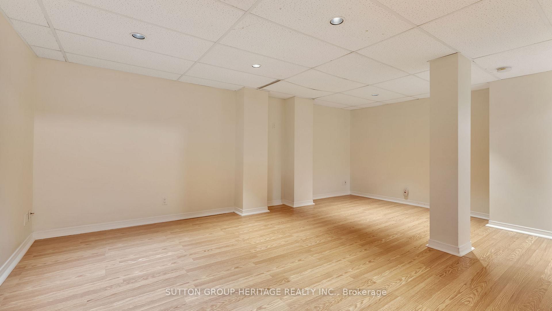 Photo 30 of 42 Odessa Crescent, Whitby, Rolling Acres — HOMEH