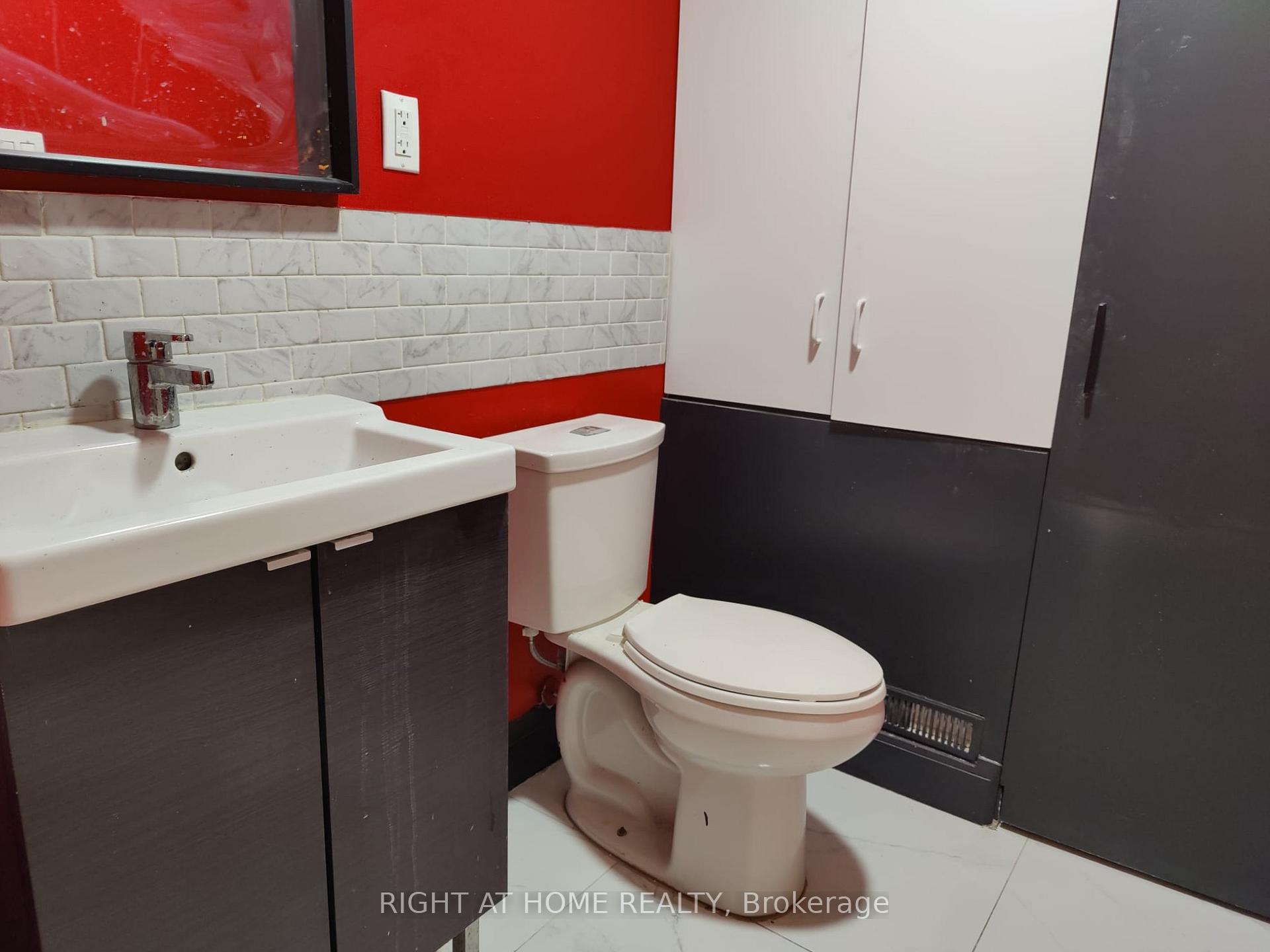 Photo 8 of Unit Basement, 387 Forest Drive, Vaughan, West Woodbridge — HOMEH