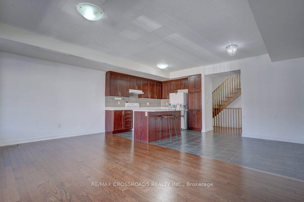 Photo 5 of 11 Luzon Avenue, Markham, Box Grove — HOMEH
