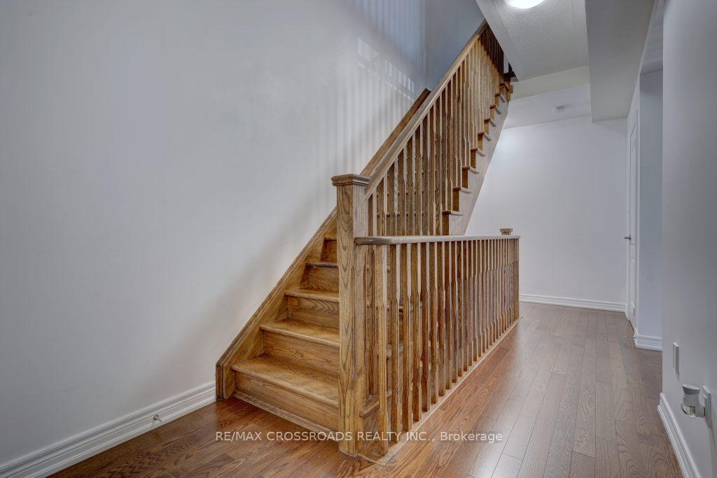 Photo 9 of 11 Luzon Avenue, Markham, Box Grove — HOMEH
