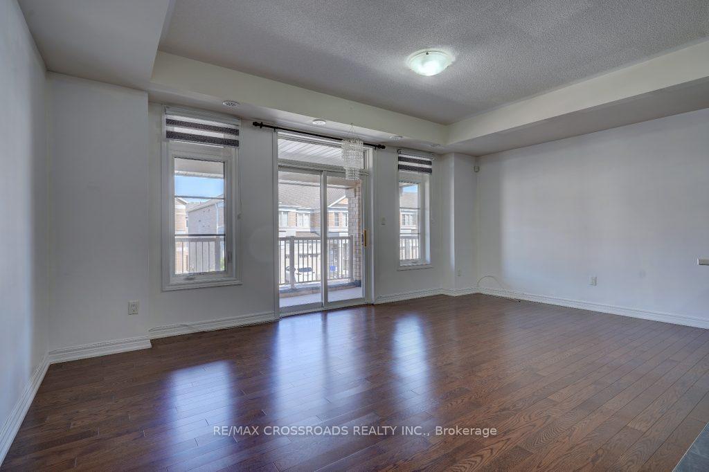 Photo 10 of 11 Luzon Avenue, Markham, Box Grove — HOMEH
