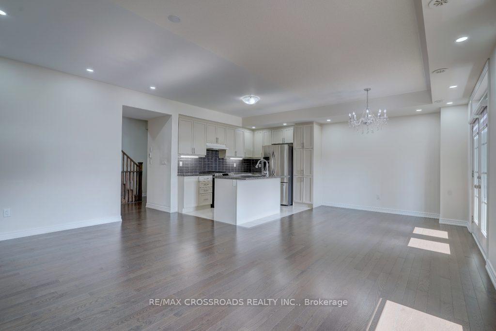 Photo 21 of 11 Luzon Avenue, Markham, Box Grove — HOMEH
