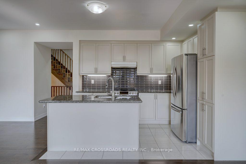 Photo 24 of 11 Luzon Avenue, Markham, Box Grove — HOMEH