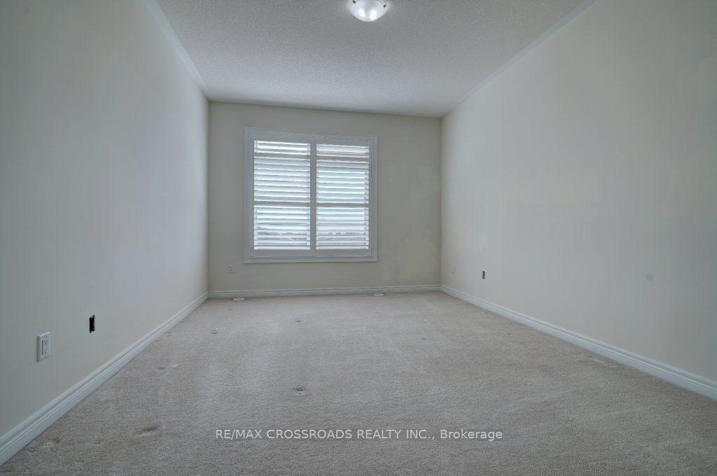 Photo 32 of 11 Luzon Avenue, Markham, Box Grove — HOMEH