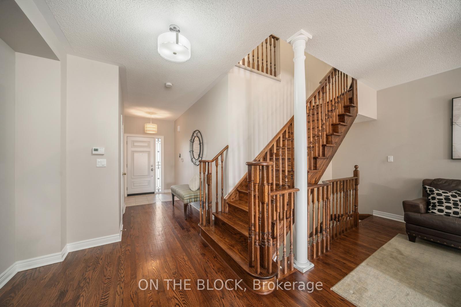 Photo 4 of 370 Isaac Murray Avenue, Vaughan, Maple — HOMEH