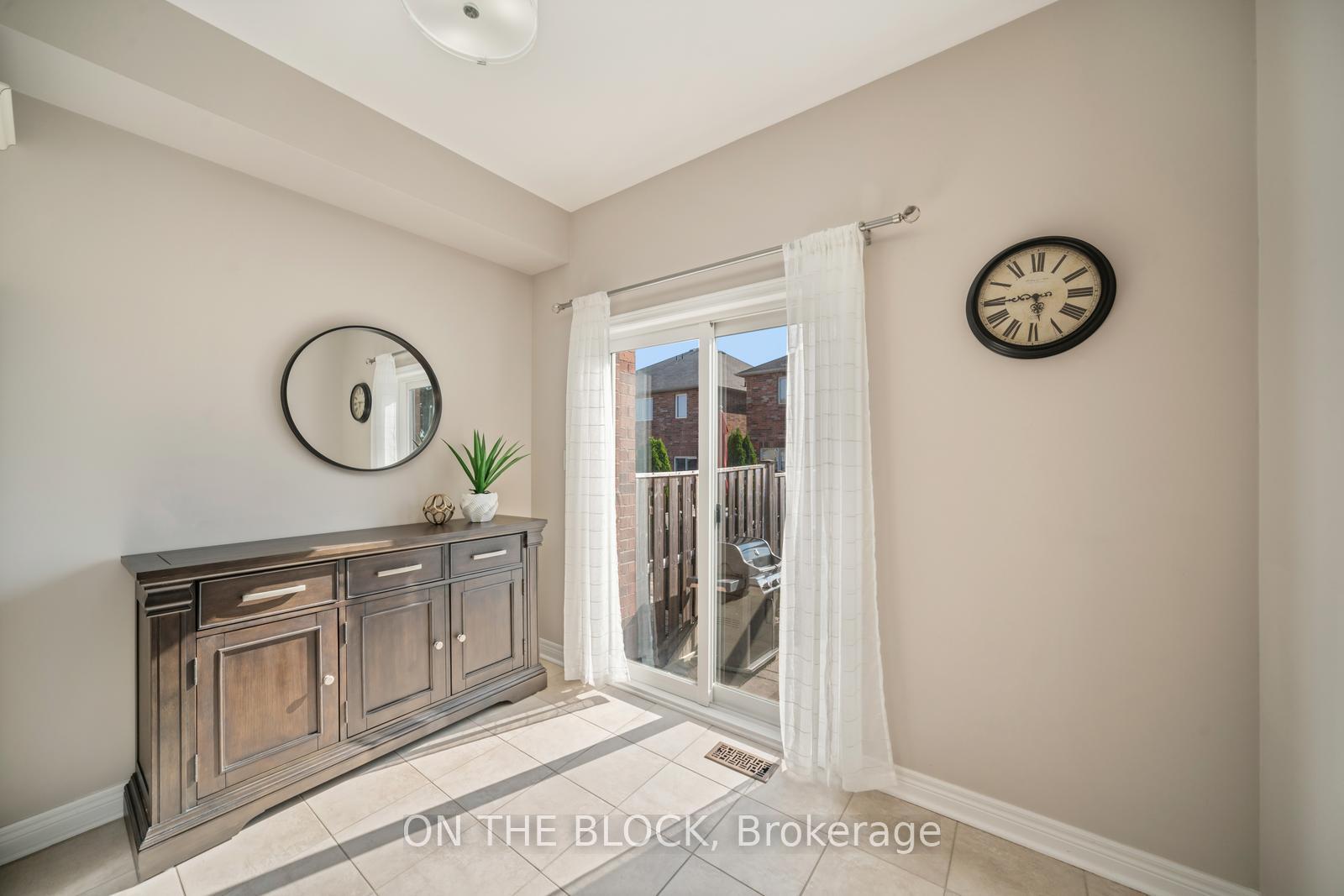 Photo 9 of 370 Isaac Murray Avenue, Vaughan, Maple — HOMEH