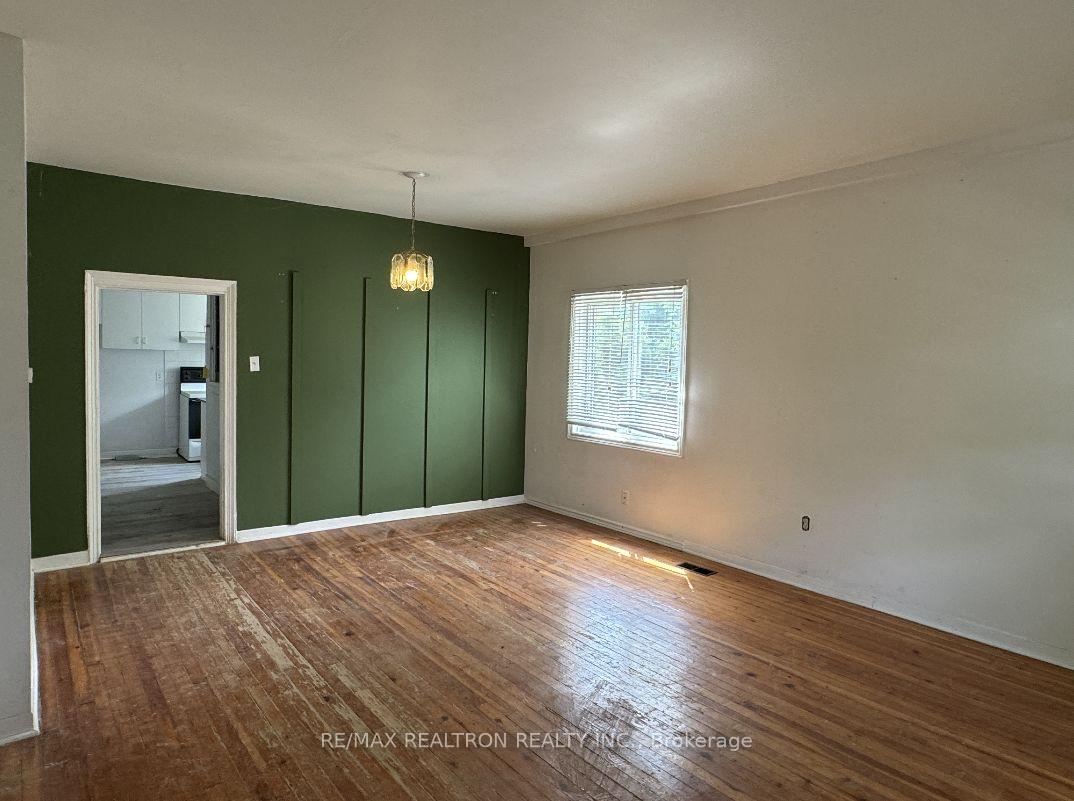 Photo 4 of 10831 Jane Street, Vaughan, Rural Vaughan — HOMEH