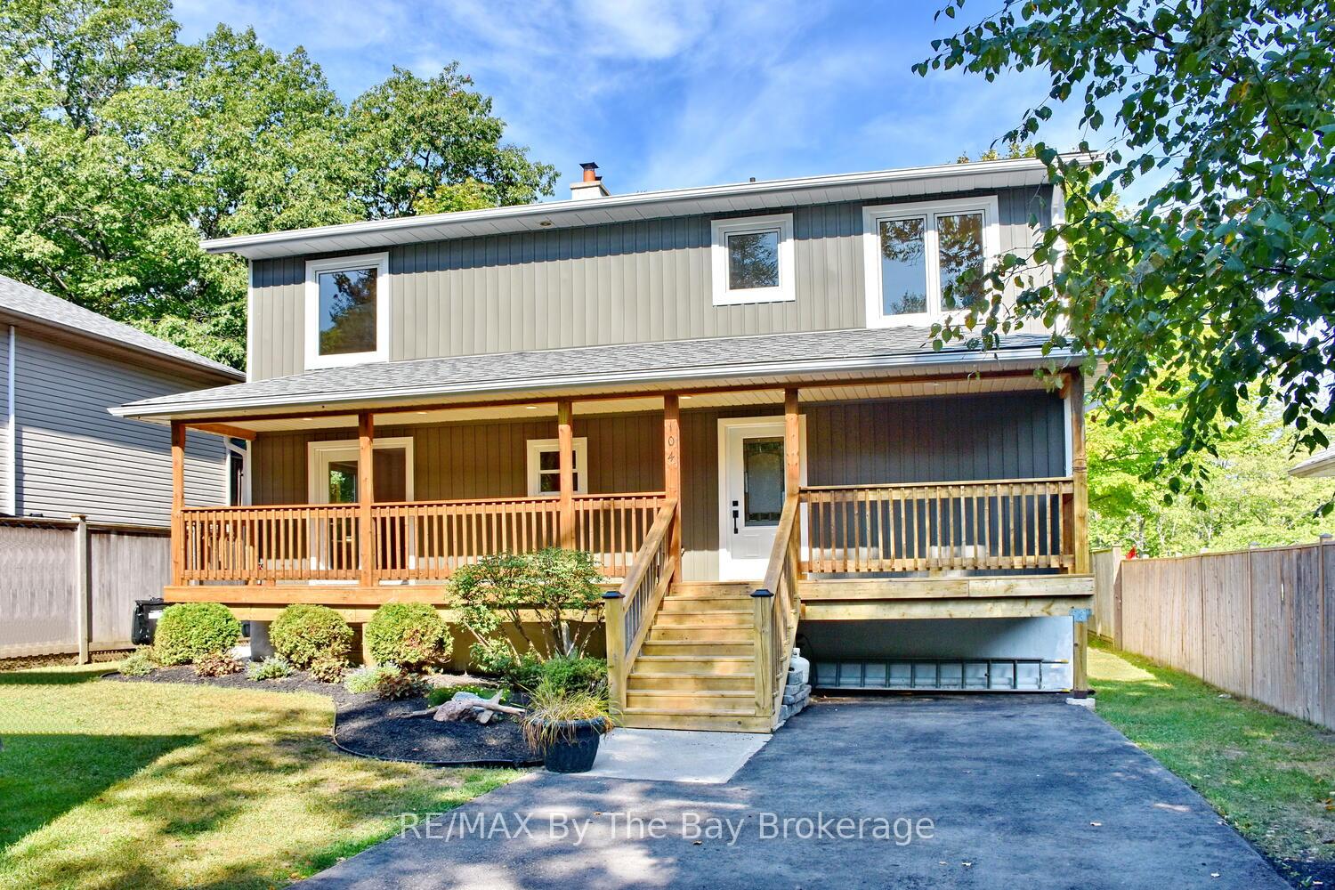 Front of 104 Knox Road E