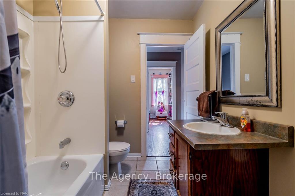 Photo 21 of 17 Wilton Avenue, Welland, Broadway — HOMEH