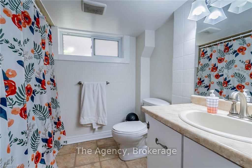 Photo 26 of 17 Wilton Avenue, Welland, Broadway — HOMEH