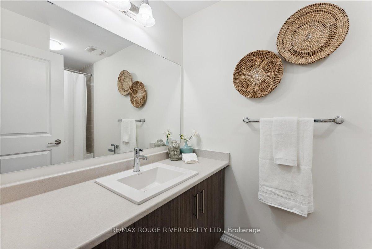 Photo 2 of 122 Laing Drive, Whitby, Rural Whitby — HOMEH