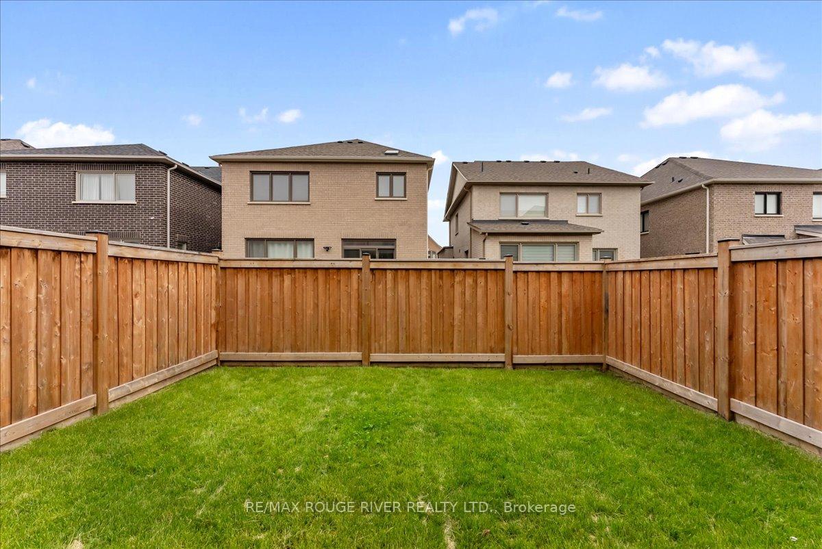 Photo 6 of 122 Laing Drive, Whitby, Rural Whitby — HOMEH