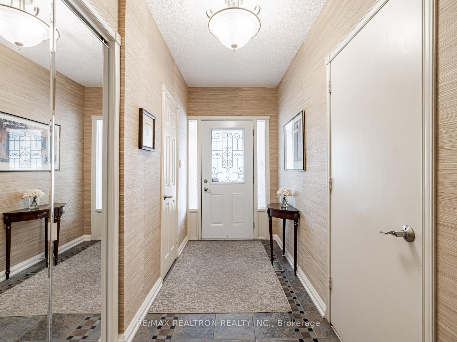 Photo 2 of 254 Tansley Road, Vaughan, Brownridge — HOMEH
