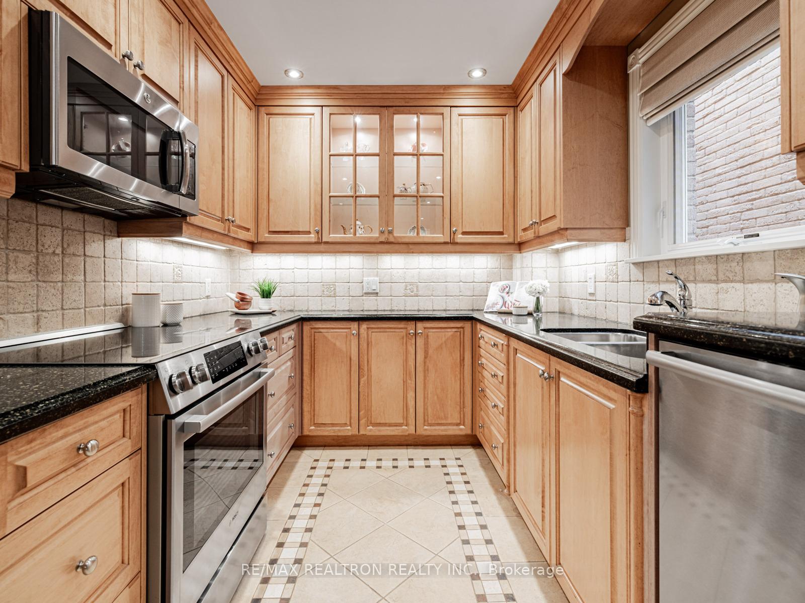 Photo 4 of 254 Tansley Road, Vaughan, Brownridge — HOMEH