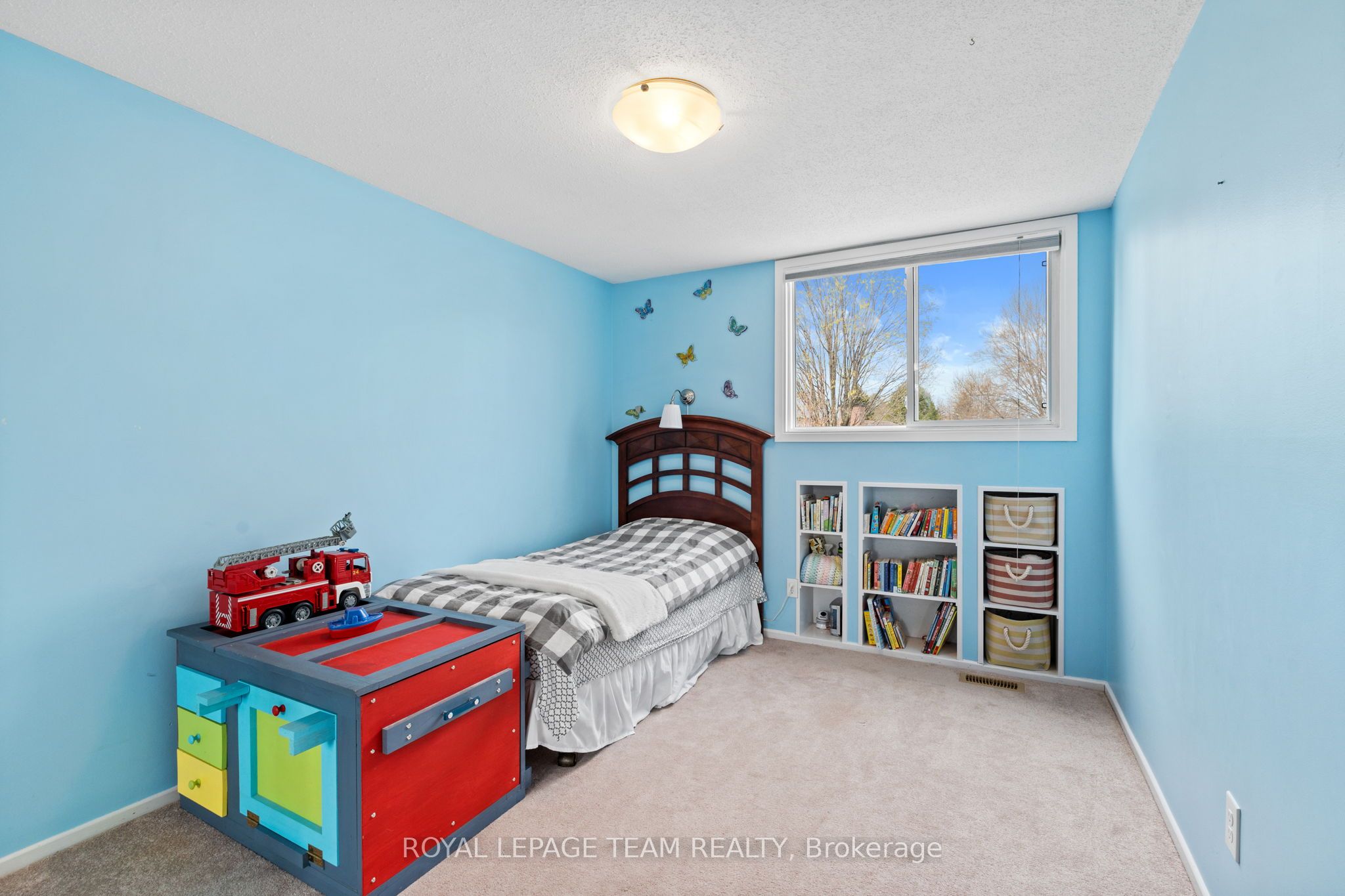 Photo 24 of 92 Burnetts Grove Circle, Ottawa, Barrhaven - Pheasant Run — HOMEH