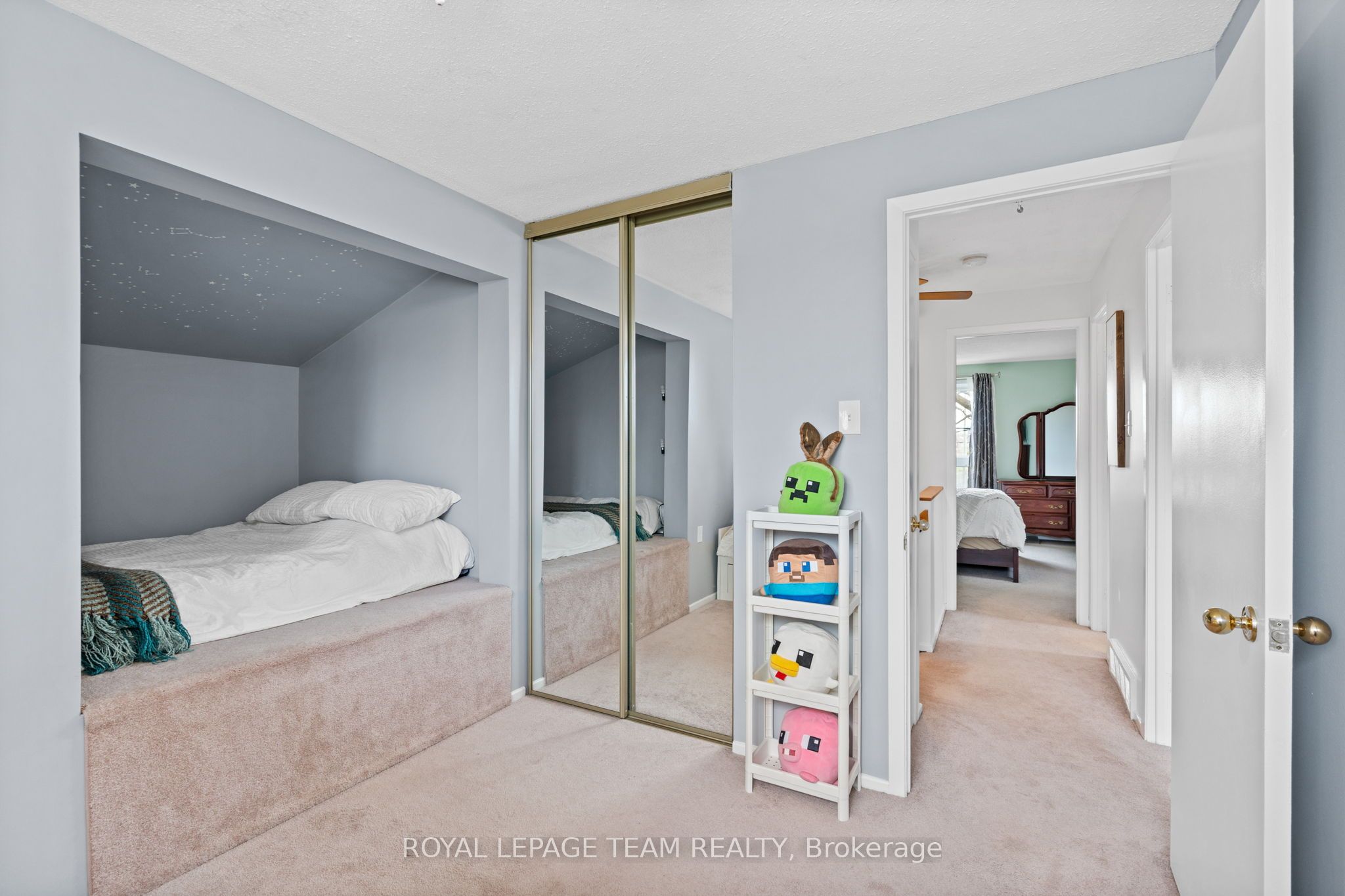 Photo 31 of 92 Burnetts Grove Circle, Ottawa, Barrhaven - Pheasant Run — HOMEH