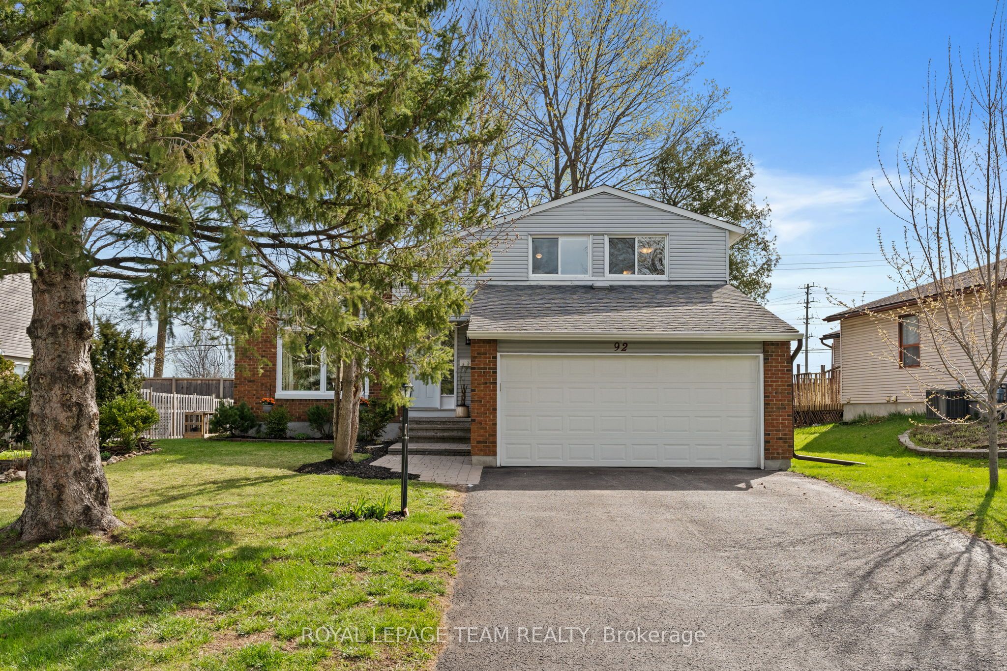 Photo 1 of 92 Burnetts Grove Circle, Ottawa, Barrhaven - Pheasant Run — HOMEH