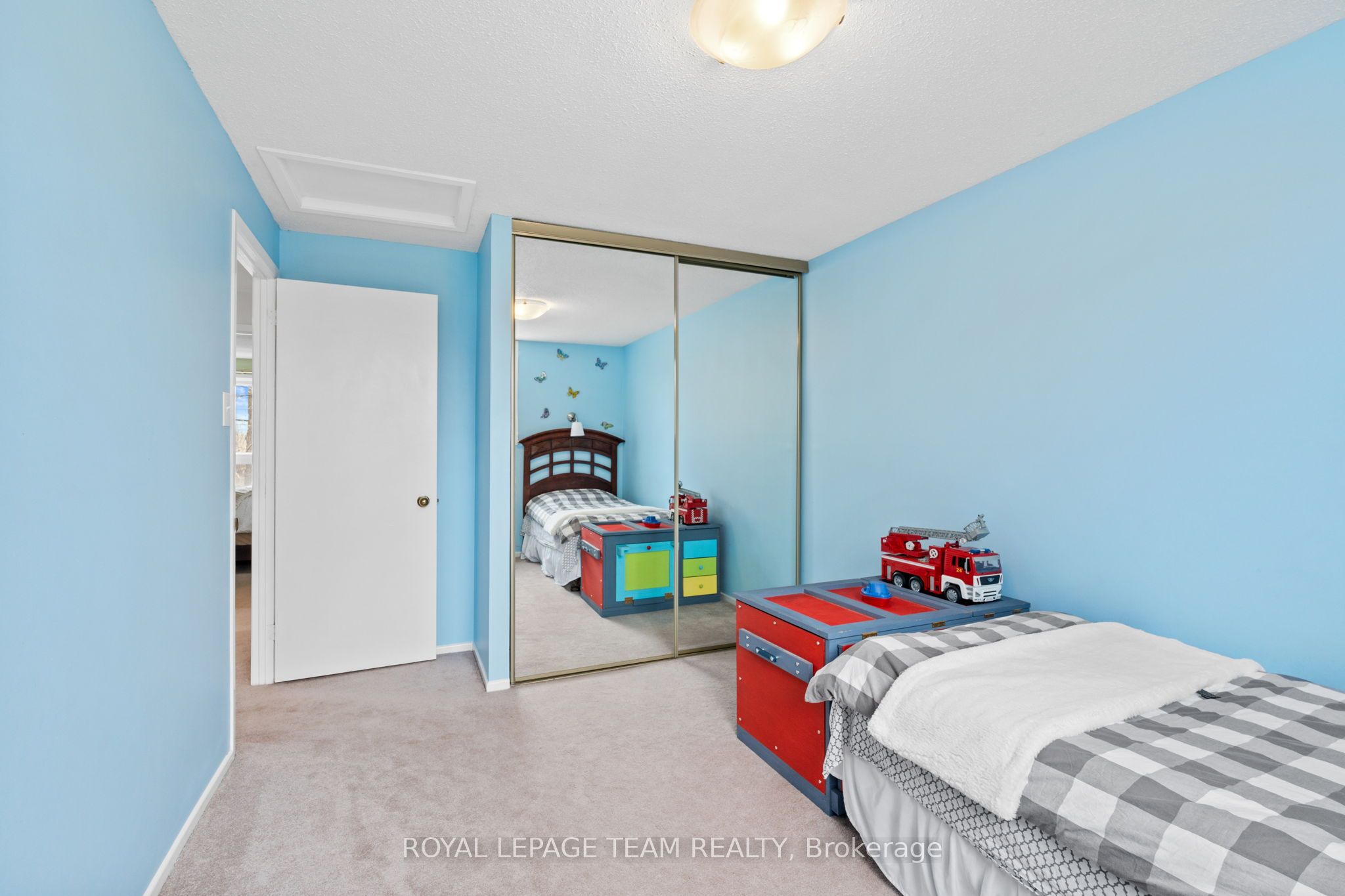Photo 25 of 92 Burnetts Grove Circle, Ottawa, Barrhaven - Pheasant Run — HOMEH