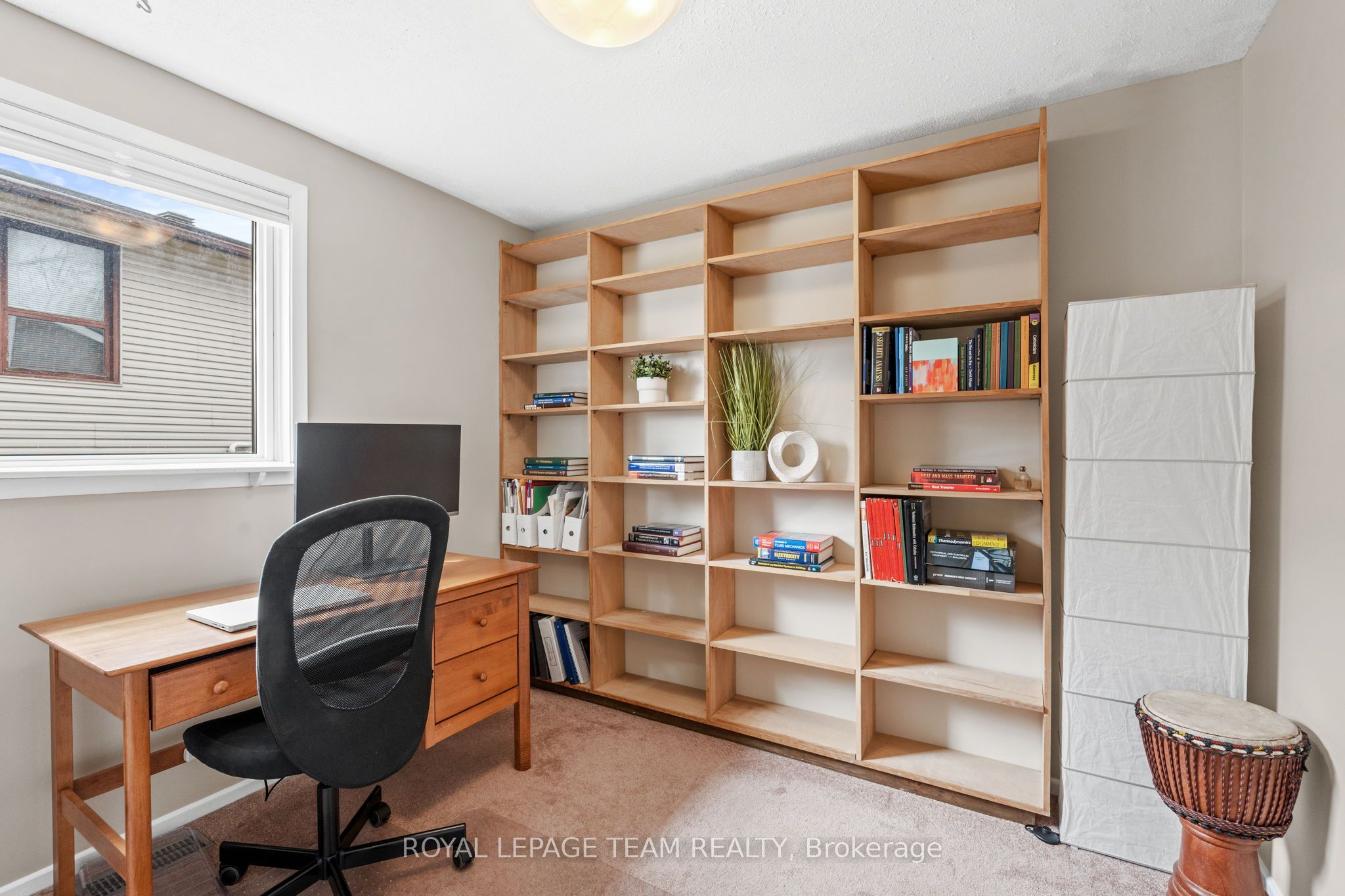 Photo 20 of 92 Burnetts Grove Circle, Ottawa, Barrhaven - Pheasant Run — HOMEH