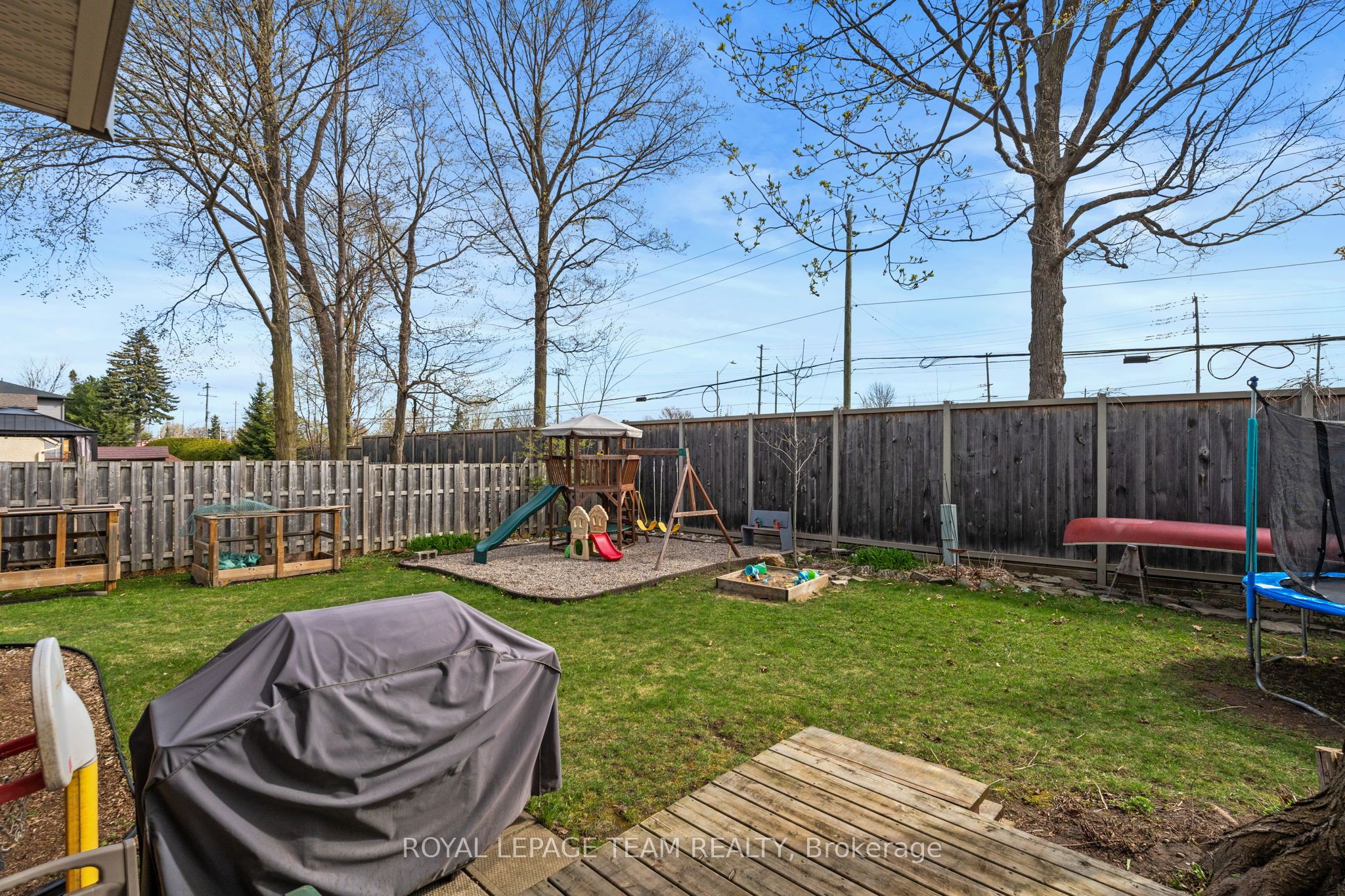 Photo 41 of 92 Burnetts Grove Circle, Ottawa, Barrhaven - Pheasant Run — HOMEH