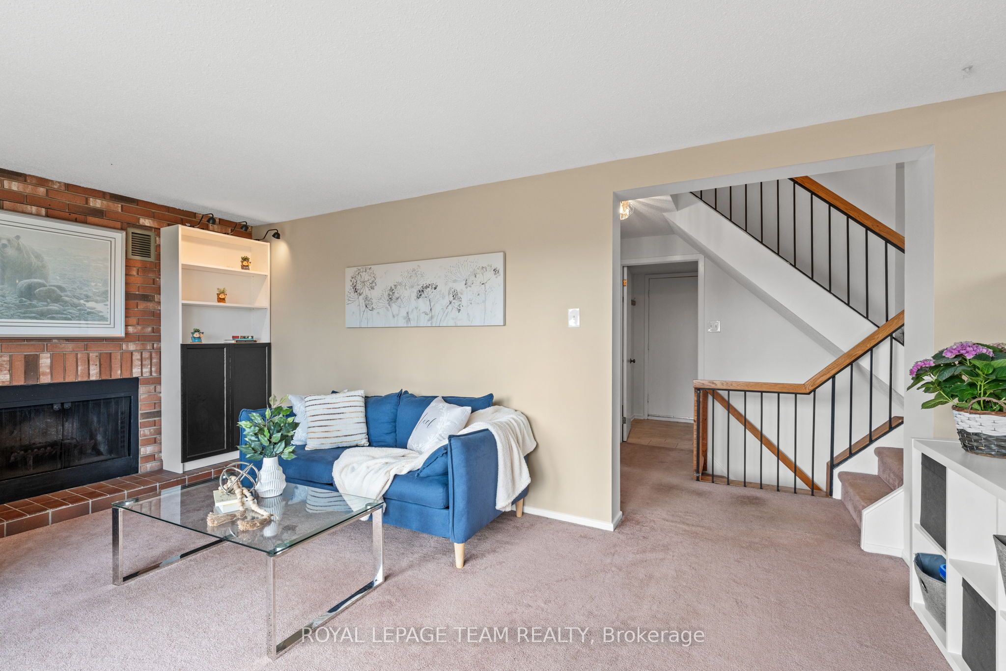 Photo 16 of 92 Burnetts Grove Circle, Ottawa, Barrhaven - Pheasant Run — HOMEH