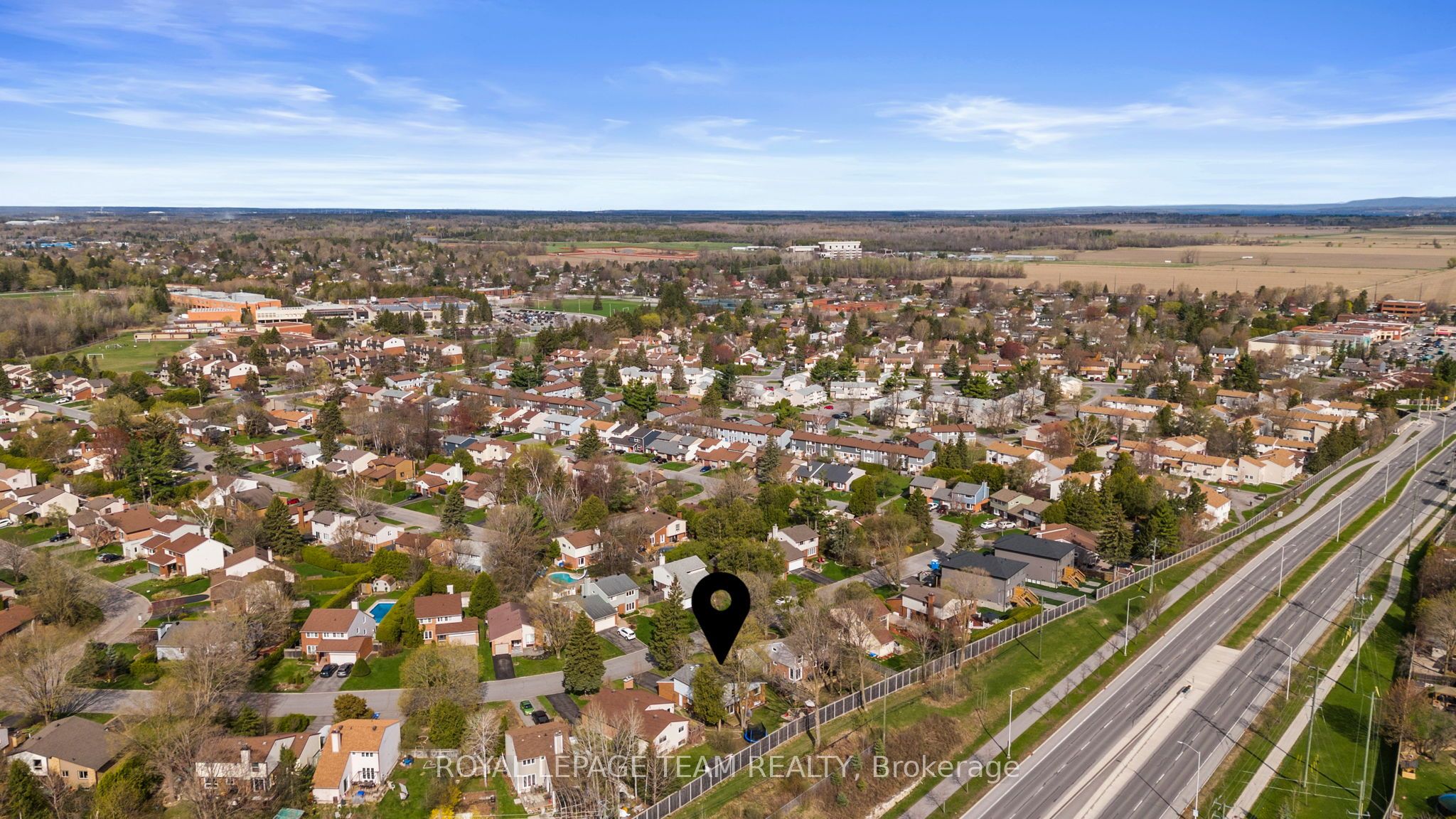 Photo 45 of 92 Burnetts Grove Circle, Ottawa, Barrhaven - Pheasant Run — HOMEH