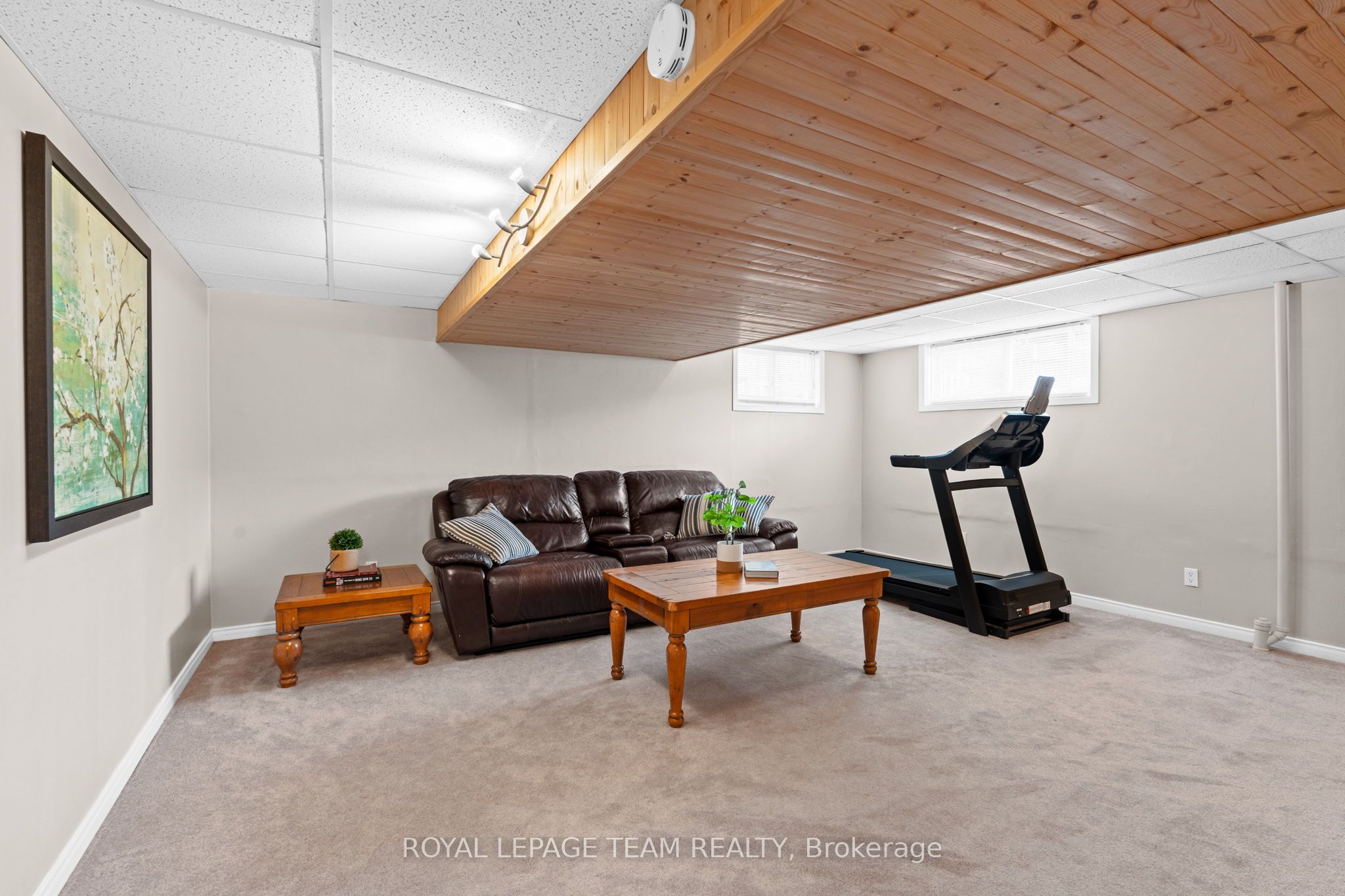 Photo 34 of 92 Burnetts Grove Circle, Ottawa, Barrhaven - Pheasant Run — HOMEH