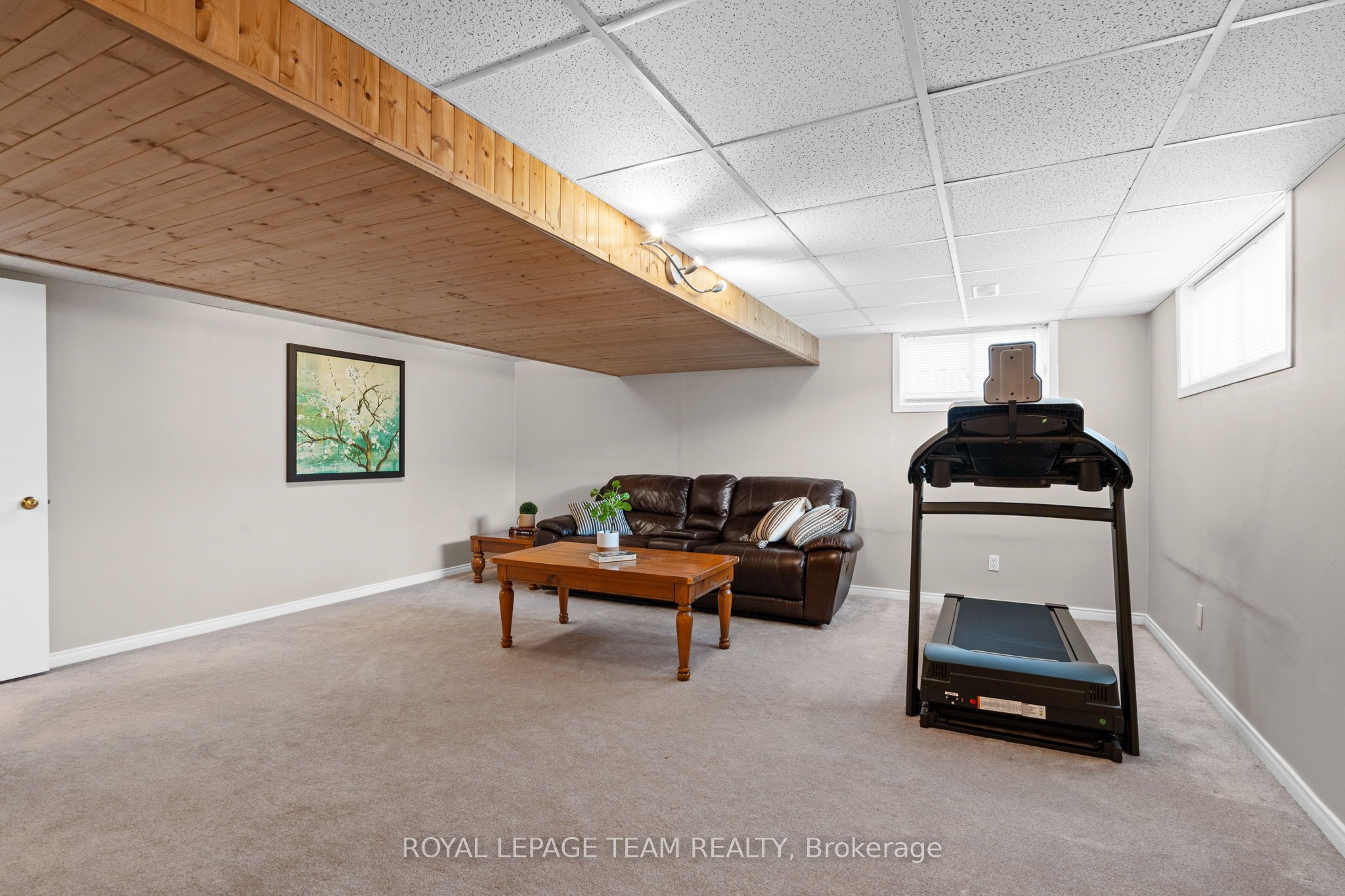 Photo 35 of 92 Burnetts Grove Circle, Ottawa, Barrhaven - Pheasant Run — HOMEH