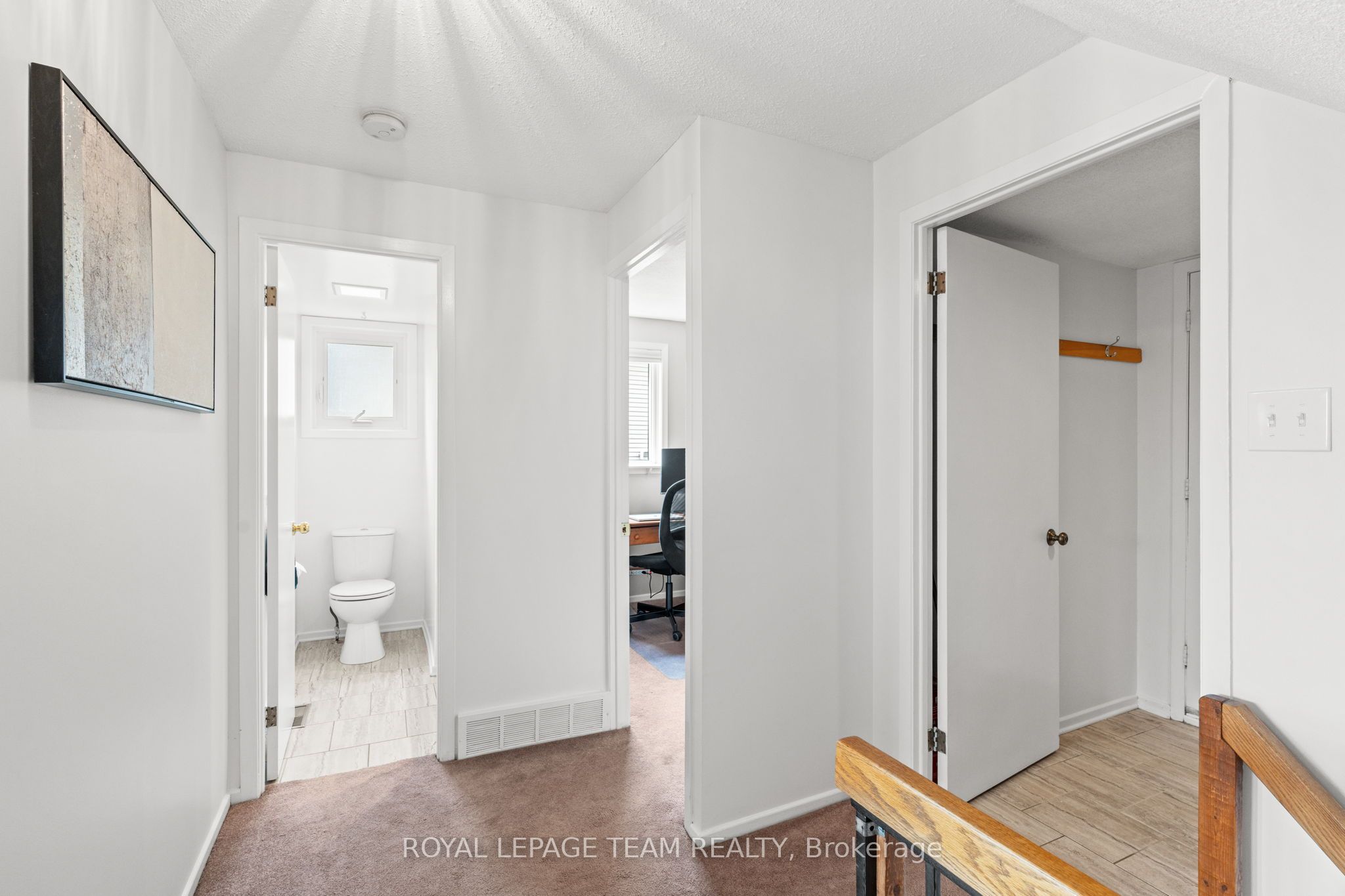Photo 18 of 92 Burnetts Grove Circle, Ottawa, Barrhaven - Pheasant Run — HOMEH